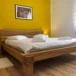 House In With Balcony, Air Conditioning, W-lan, Washing Machine Zára