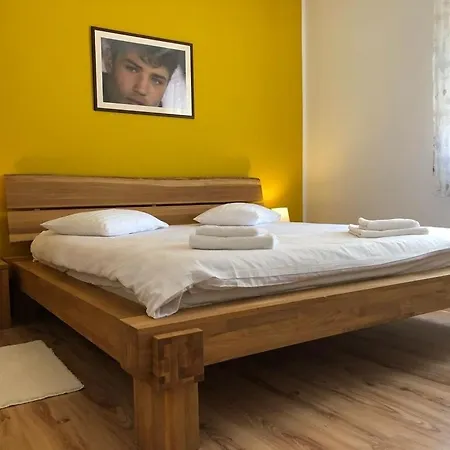 House In With Balcony, Air Conditioning, W-lan, Washing Machine Zadar