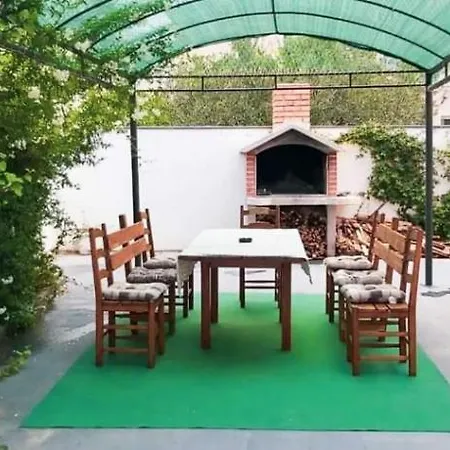 Vakantiehuis House In With Balcony, Air Conditioning, W-lan, Washing Machine Zadar