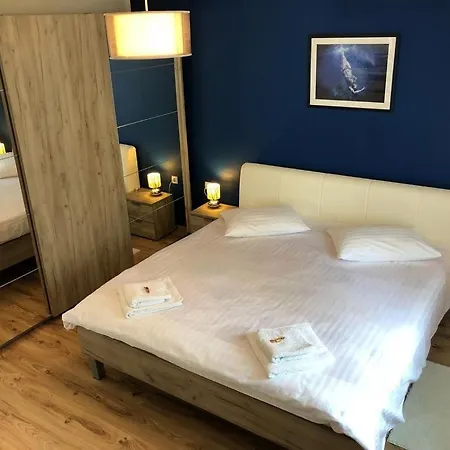 House In With Balcony, Air Conditioning, W-lan, Washing Machine