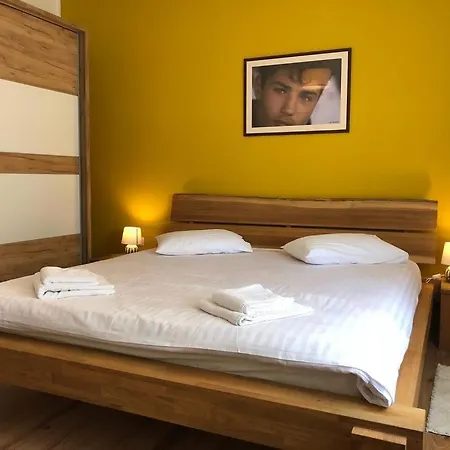 House In With Balcony, Air Conditioning, W-lan, Washing Machine Zadar